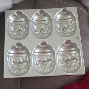 Wilton Silver Santa Face Cakelet Pan